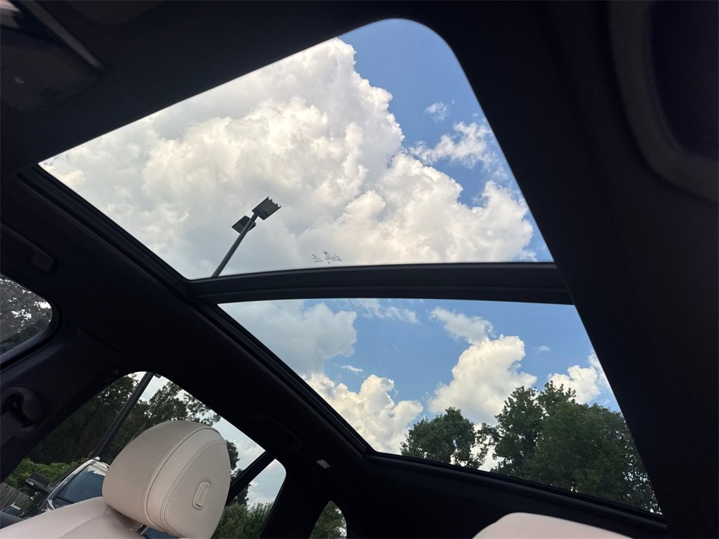 Used 2021 BMW X5 xDrive40i w/ Premium Package 2 image 32