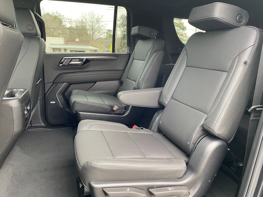 New 2026 Chevrolet Suburban LT w/ Comfort Package image 17