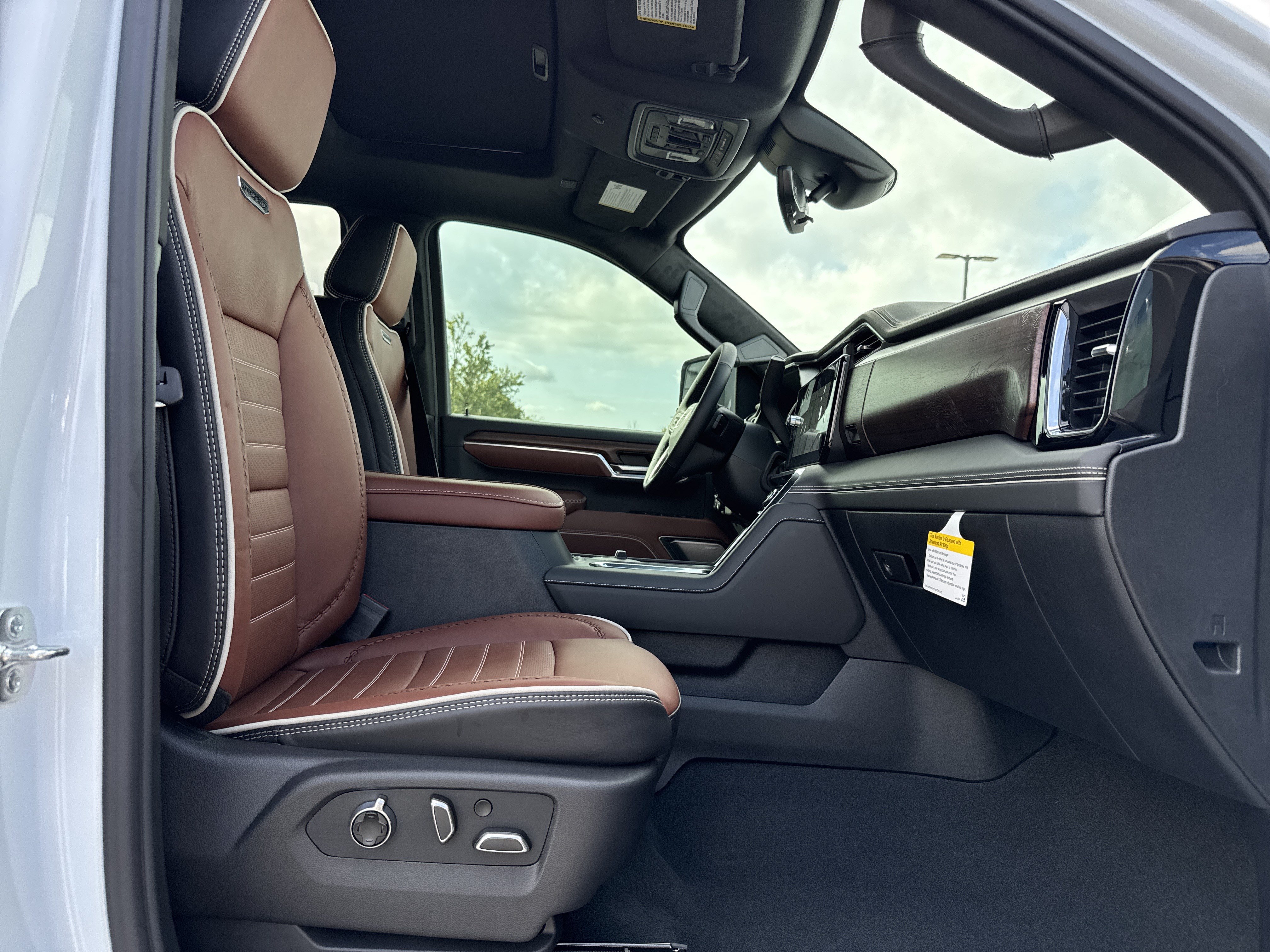 New 2026 GMC Sierra 2500 Denali Ultimate AWD/4WD image 32