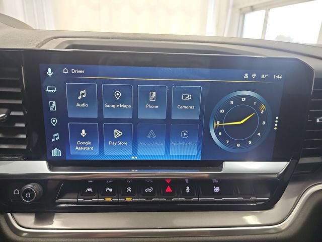 Used 2024 Chevrolet Silverado 1500 High Country w/ Technology Package AWD/4WD image 18
