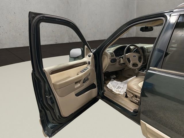 Used 2003 Ford Explorer Eddie Bauer image 11