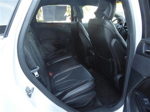 Used 2017 Lincoln MKC Reserve w/ Lincoln MKC Climate Package image 22