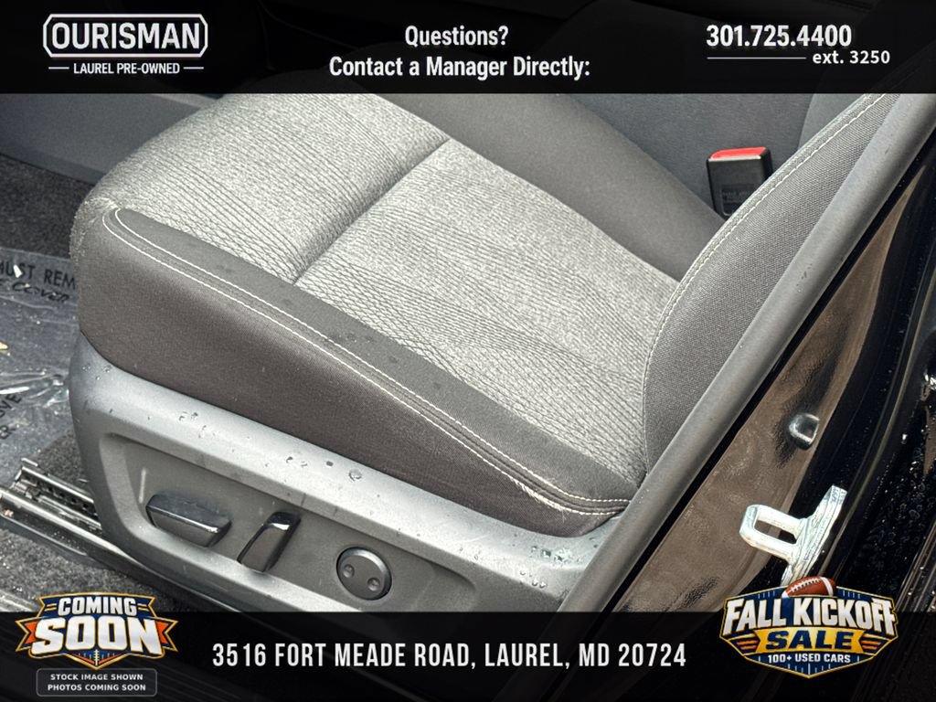 Used 2025 Nissan Rogue SV AWD/4WD image 7