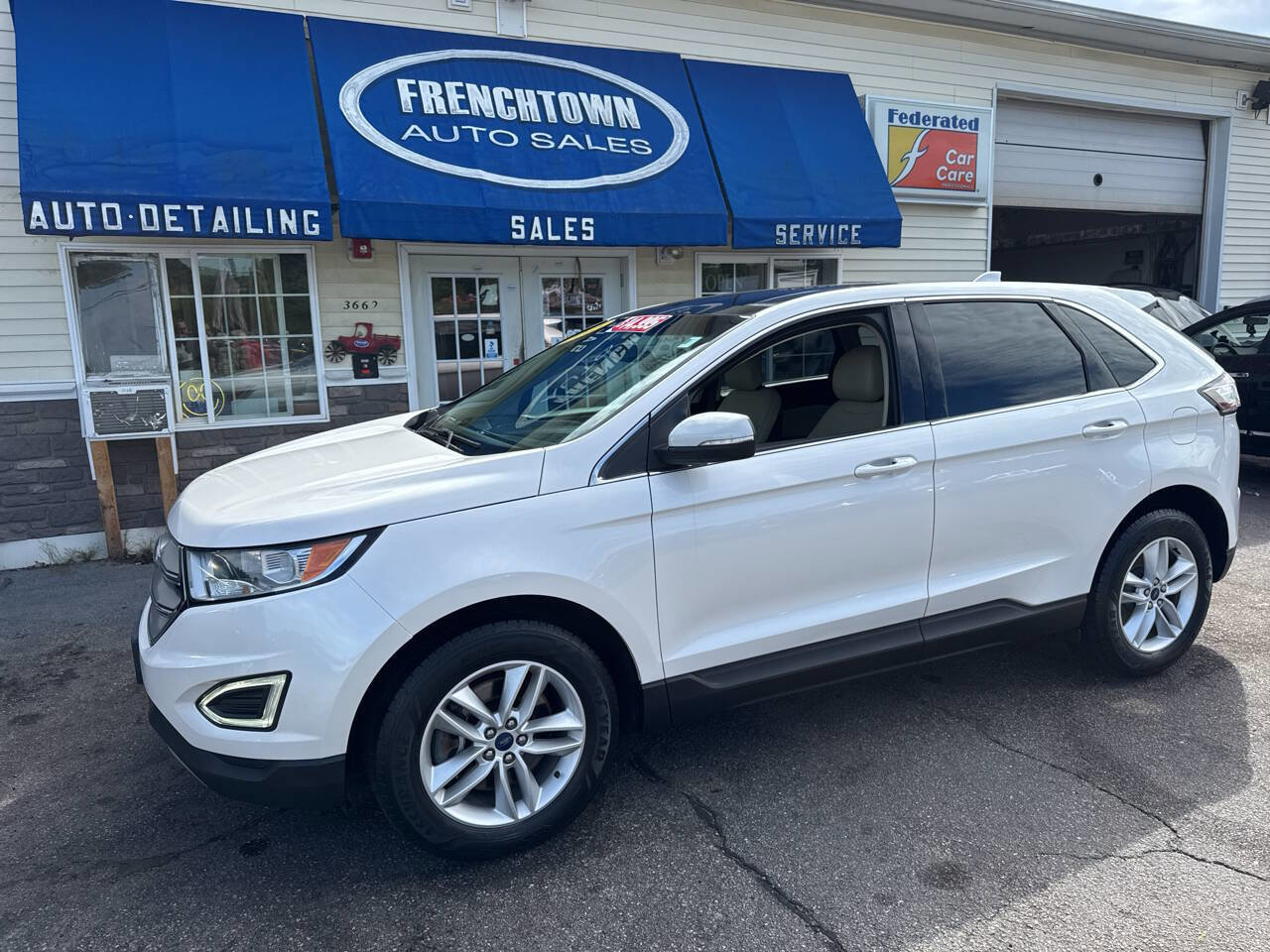 Used 2015 Ford Edge SEL w/ Equipment Group 201A image 4