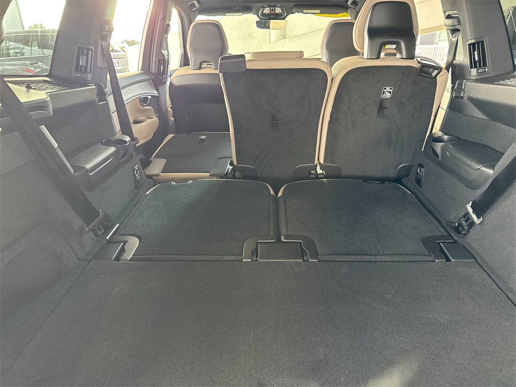 New 2026 Volvo XC90 B6 Plus image 15