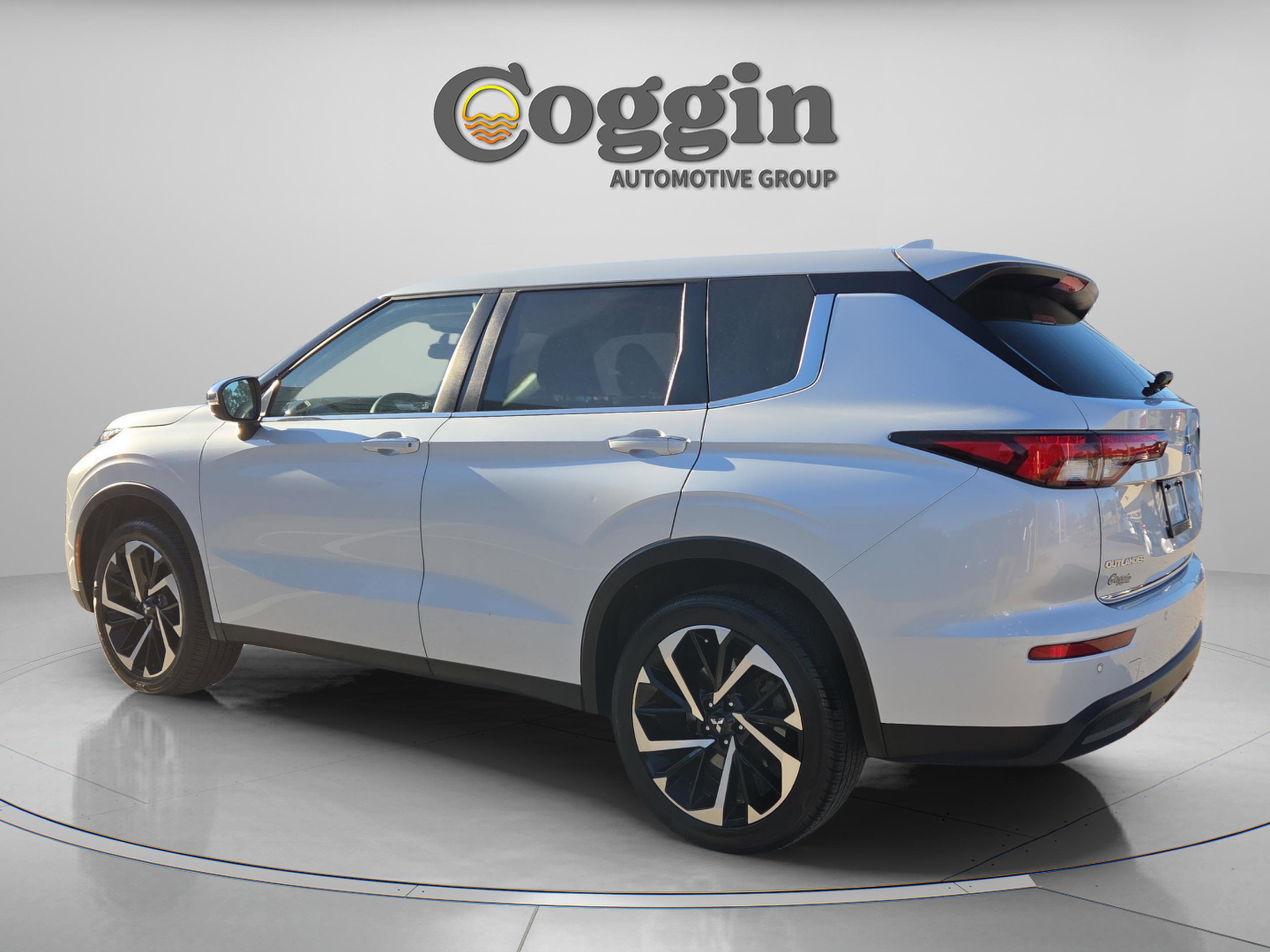 Used 2022 Mitsubishi Outlander ES image 4