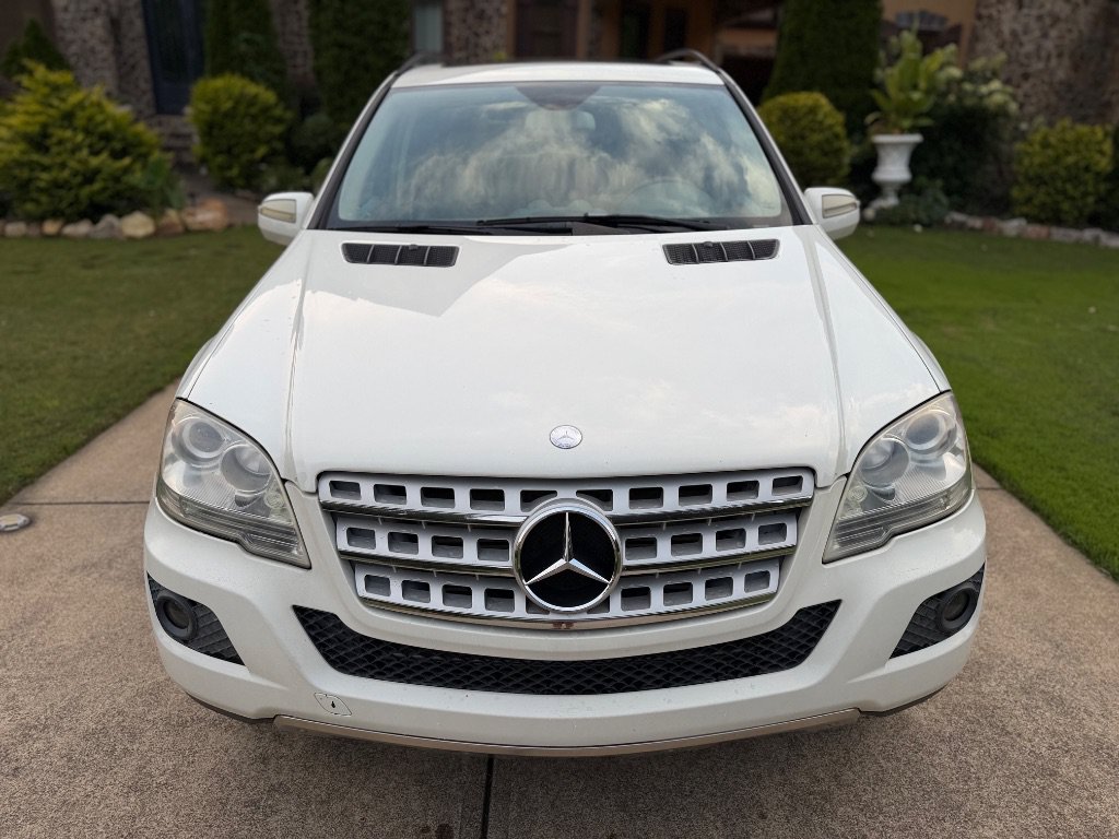 Used 2009 Mercedes-Benz ML 320 BlueTEC 4MATIC image 3