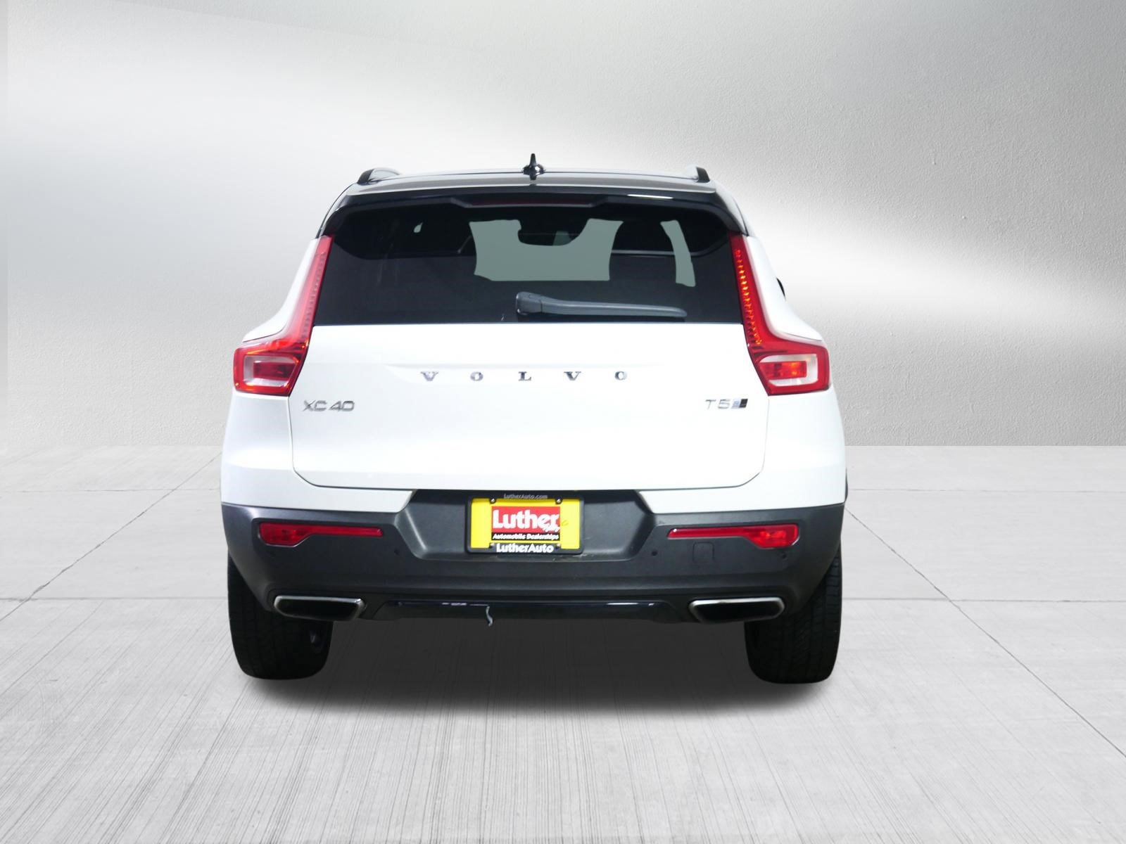 Used 2020 Volvo XC40 T5 R-Design w/ Protection Package Premier AWD/4WD image 6