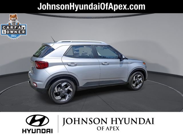 Certified 2026 Hyundai Venue SEL FWD image 9