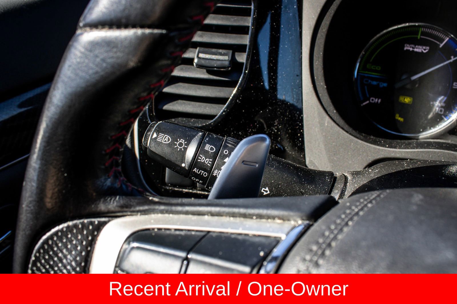 Used 2022 Mitsubishi Outlander 4WD Plug-In Hybrid image 21