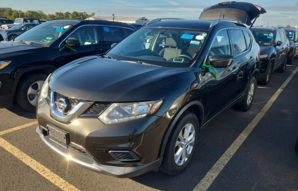 Used 2016 Nissan Rogue SV w/ SV Premium Package