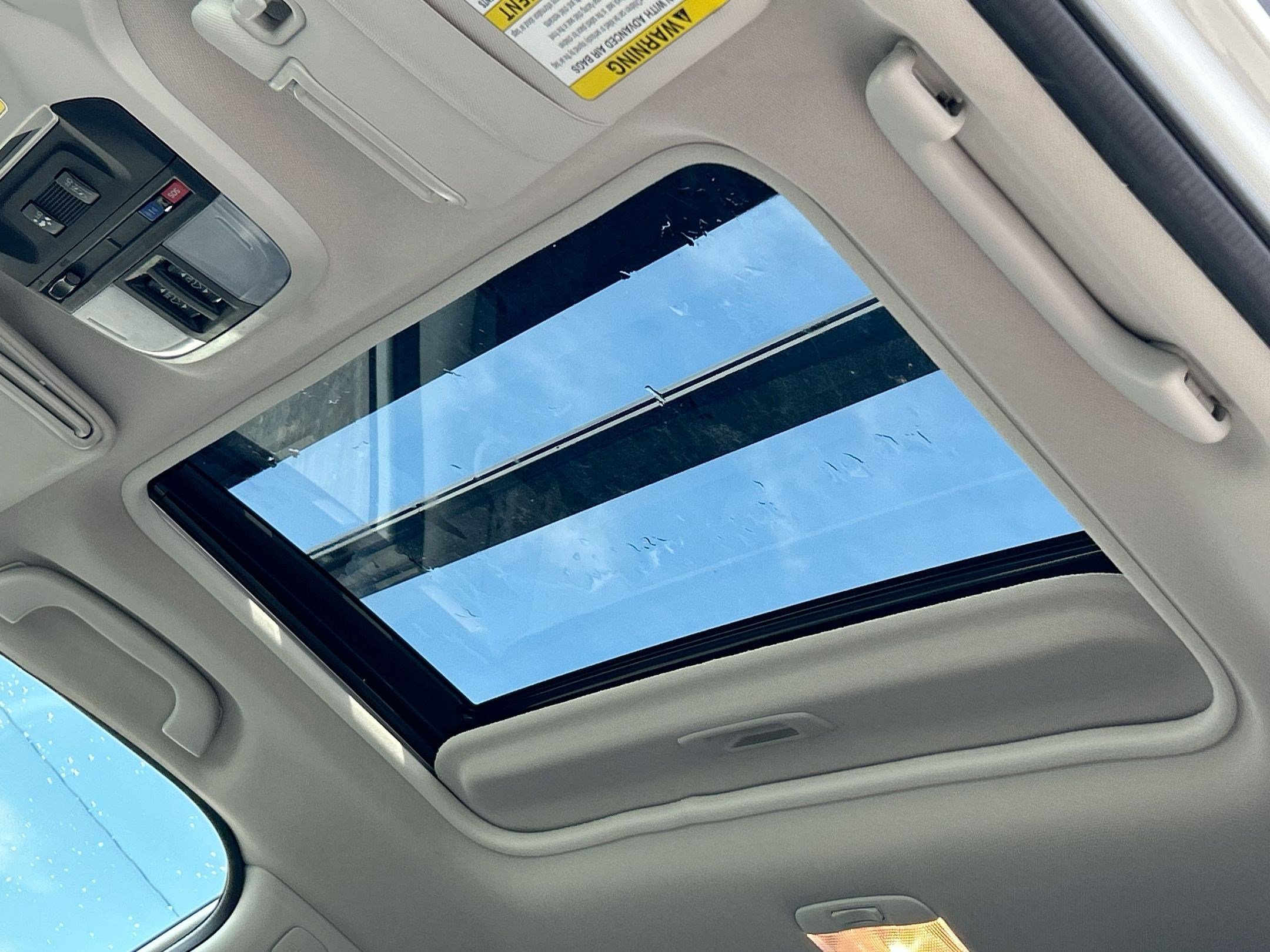 Used 2022 Subaru Crosstrek 2.5i Sport w/ Moonroof Package image 16