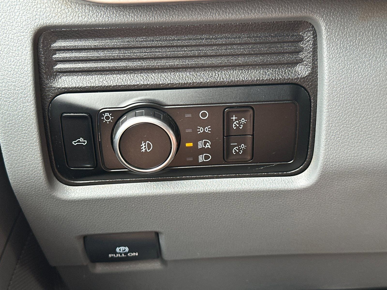 Used 2023 Ford F250 XL w/ STX Appearance Package AWD/4WD image 29