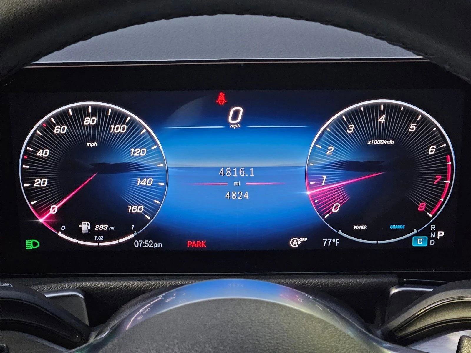 Used 2025 Mercedes-Benz GLB 250 image 11