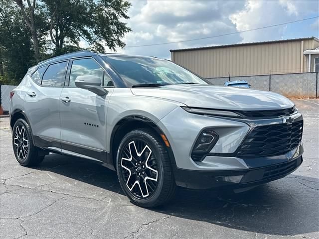 Certified 2023 Chevrolet Blazer RS w/ Driver Confidence II Package FWD image 2