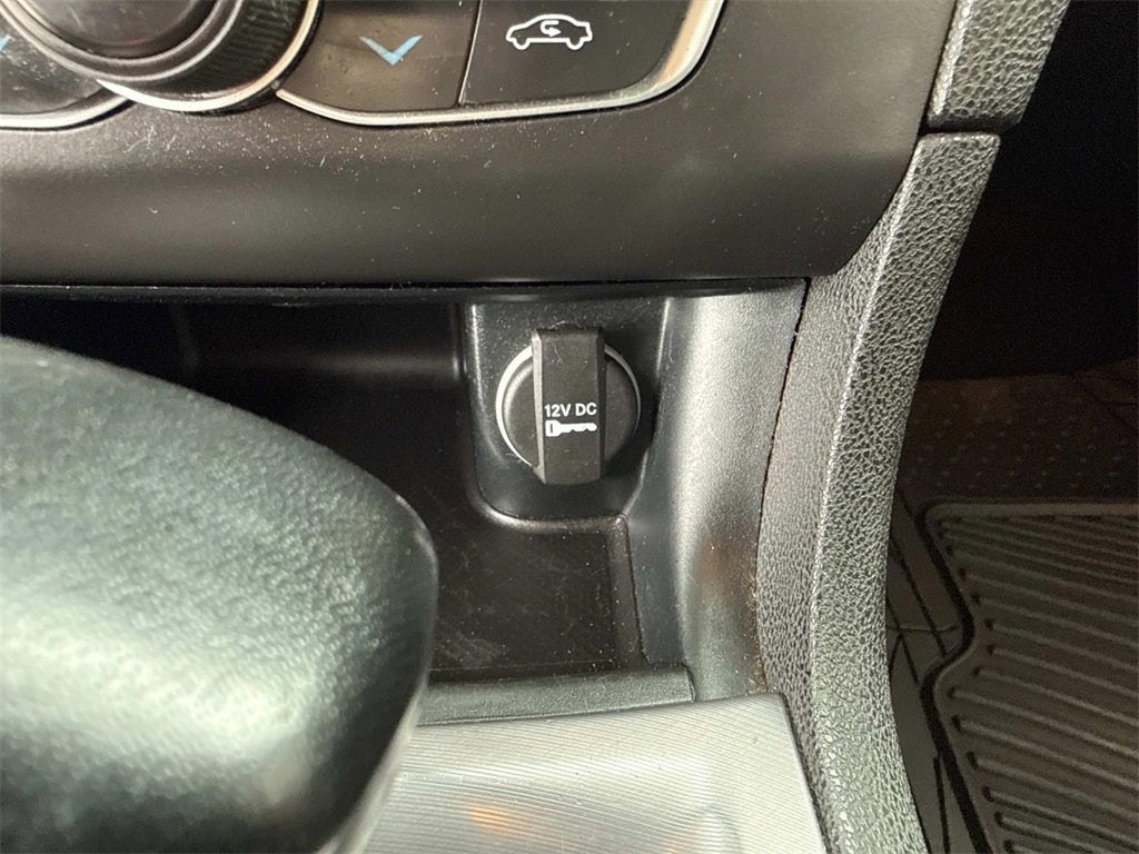 Used 2021 Dodge Charger SXT w/ Leather Interior Group image 19