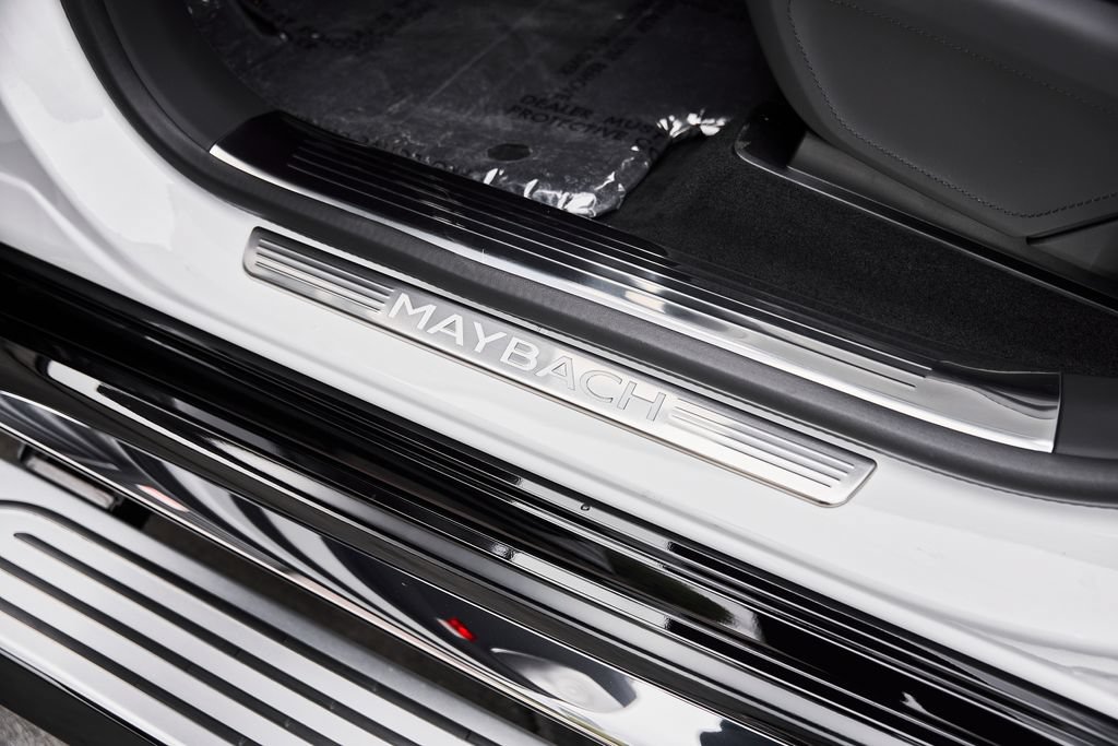 Used 2026 Mercedes-Benz Maybach GLS 600 4MATIC image 34