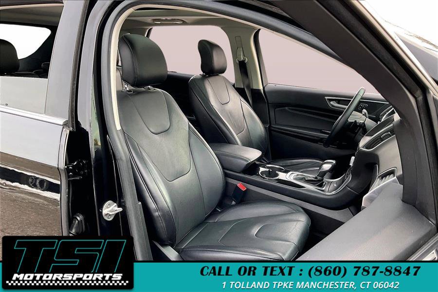 Used 2017 Ford Edge Titanium w/ Equipment Group 301A image 7