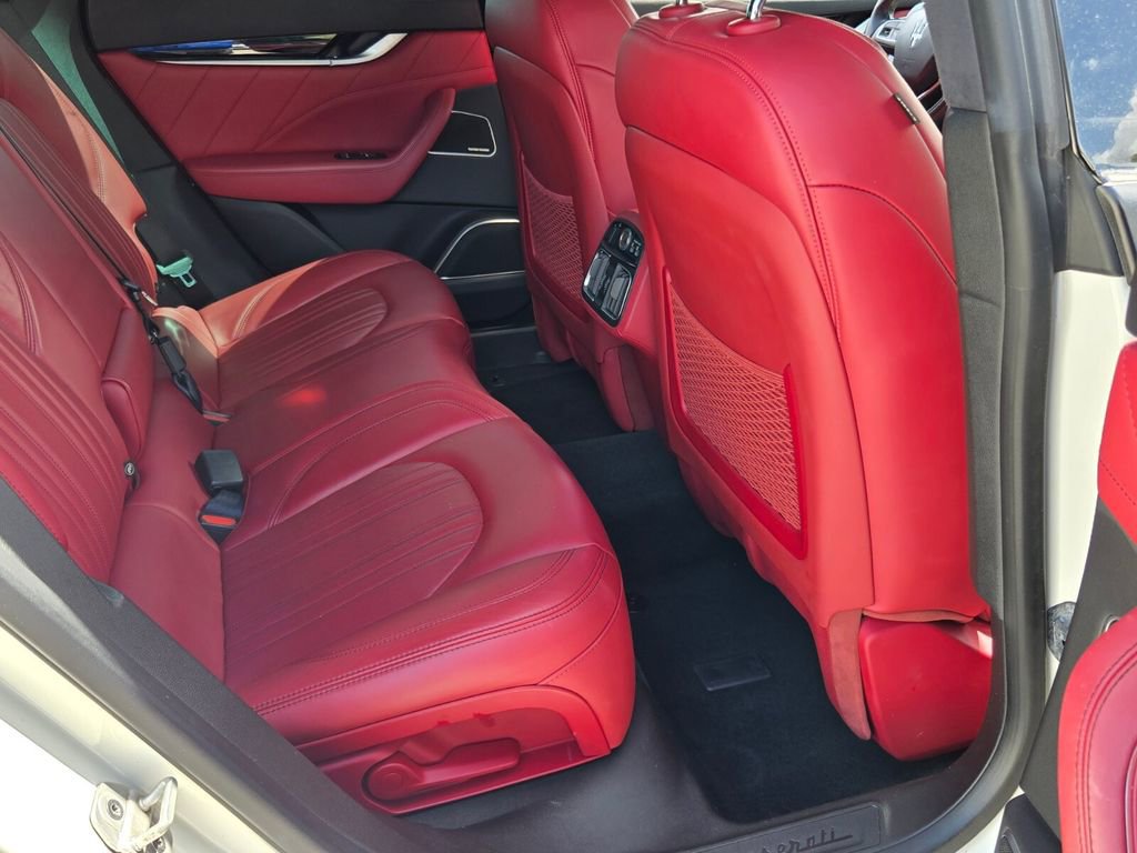 Used 2022 Maserati Levante Modena image 15