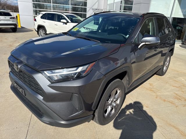 Used 2025 Toyota RAV4 XLE image 3