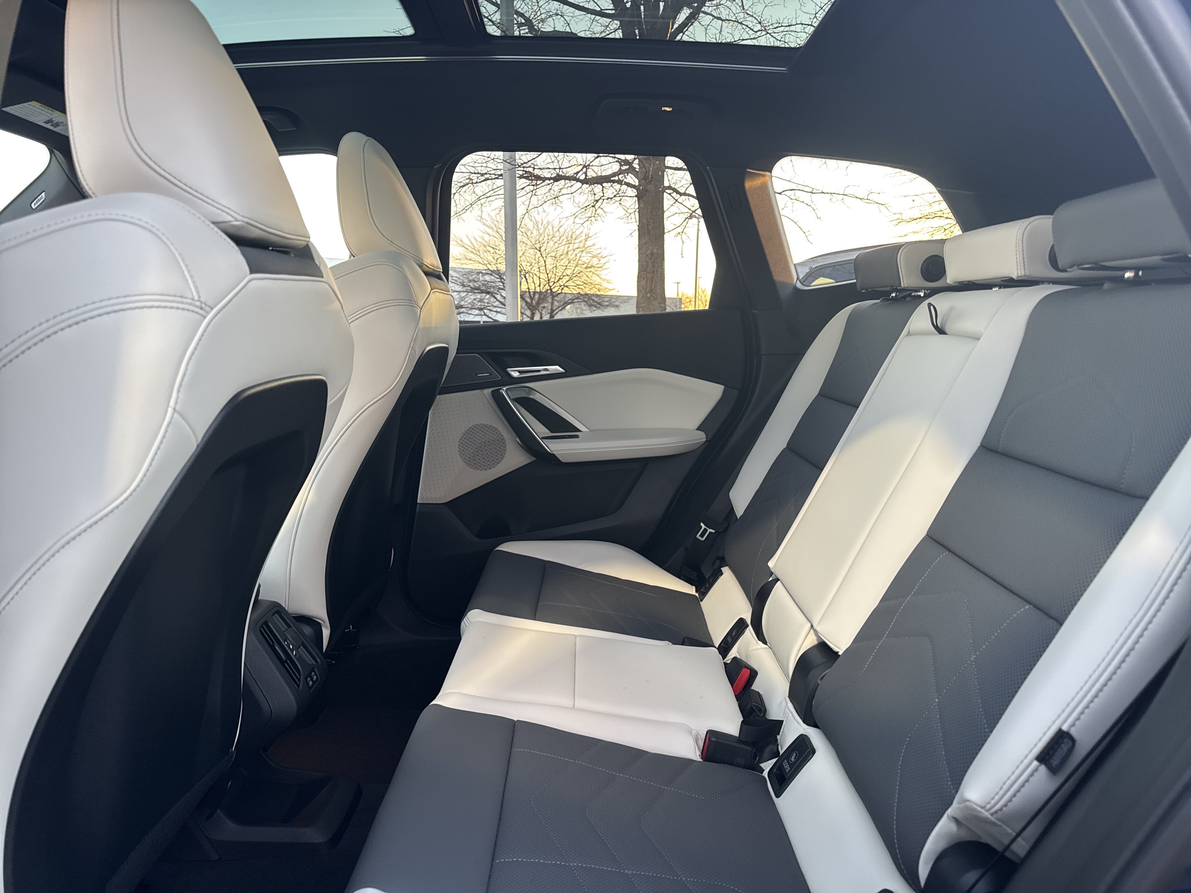 New 2026 BMW X1 xDrive28i w/ Technology Package AWD/4WD image 11