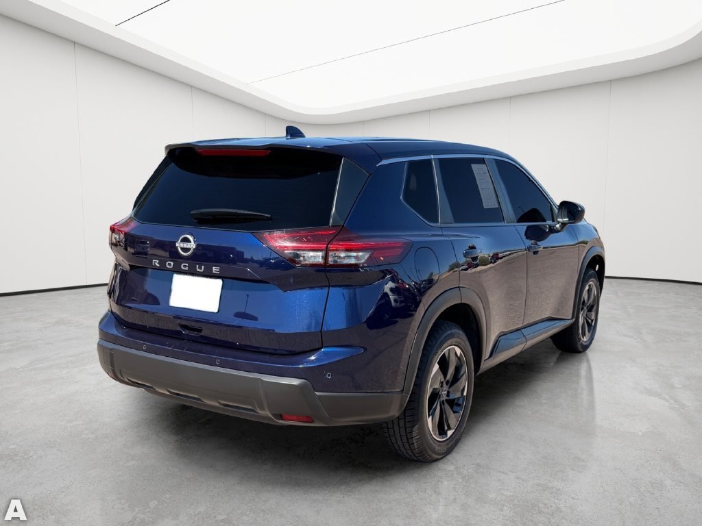 Used 2025 Nissan Rogue SV FWD image 6