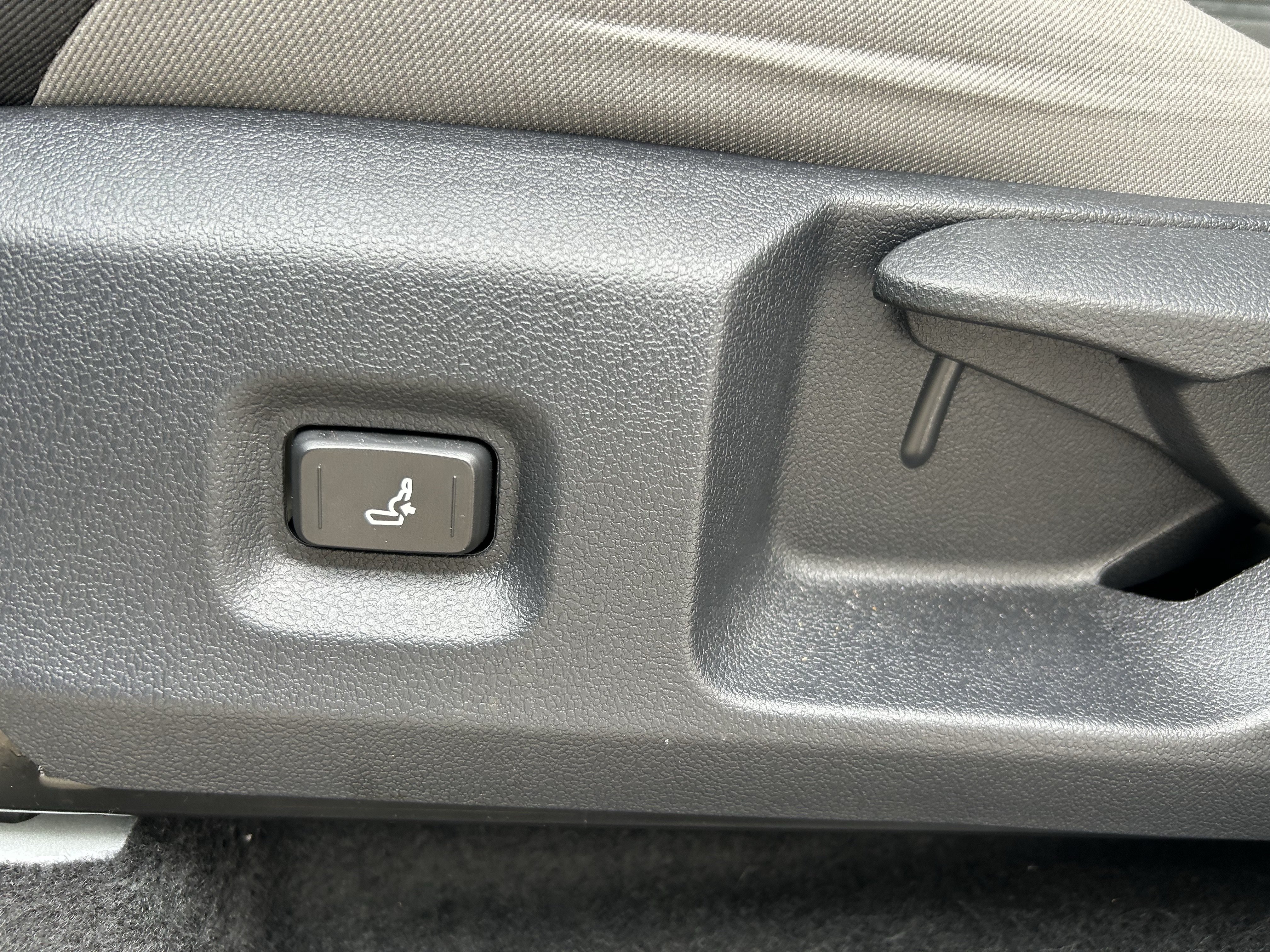 Certified 2025 Toyota Tacoma TRD Sport AWD/4WD image 17