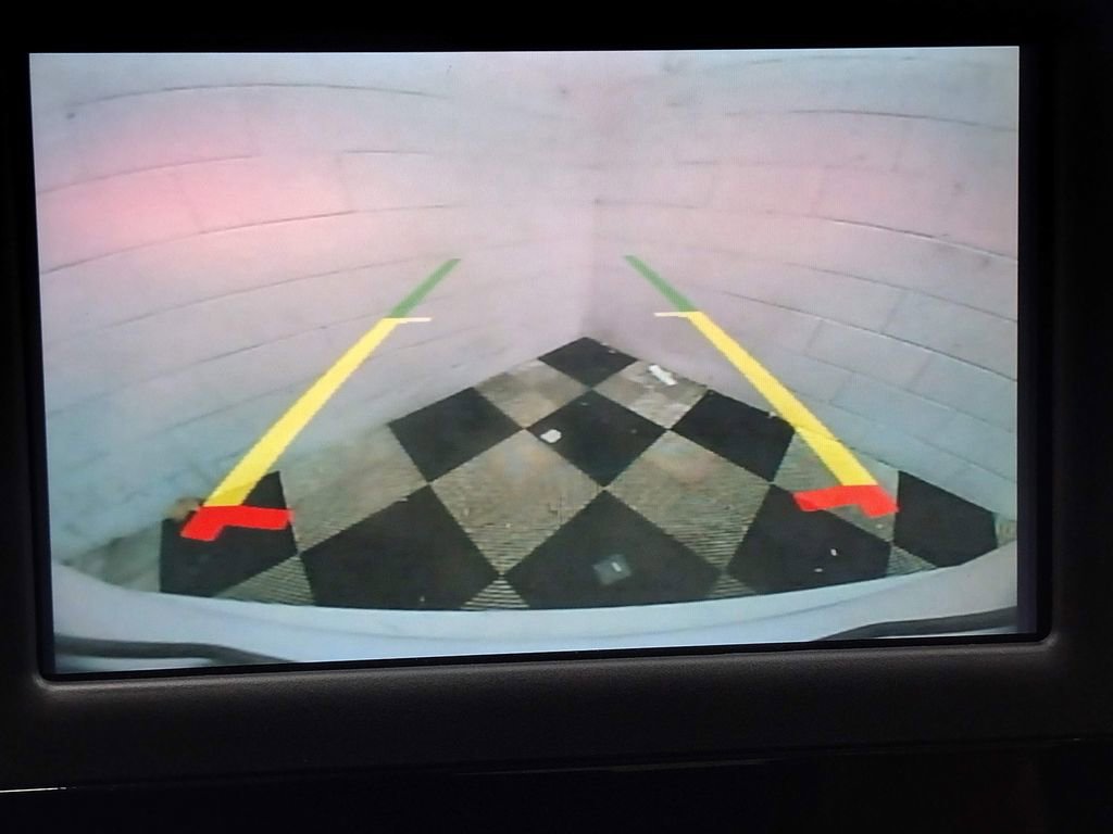 Used 2023 Chrysler Voyager LX image 12