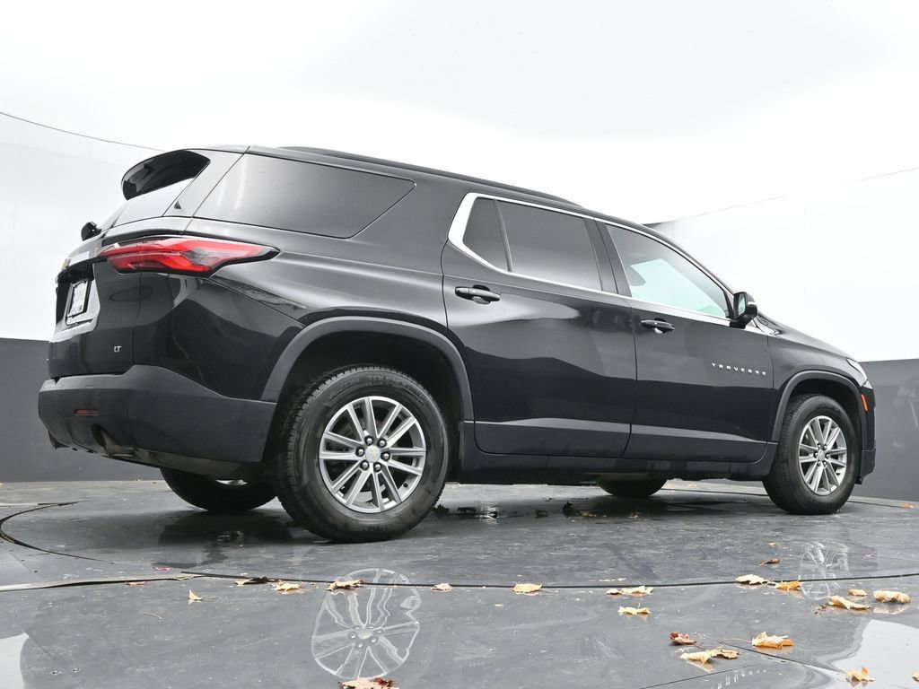 Used 2023 Chevrolet Traverse LT image 47