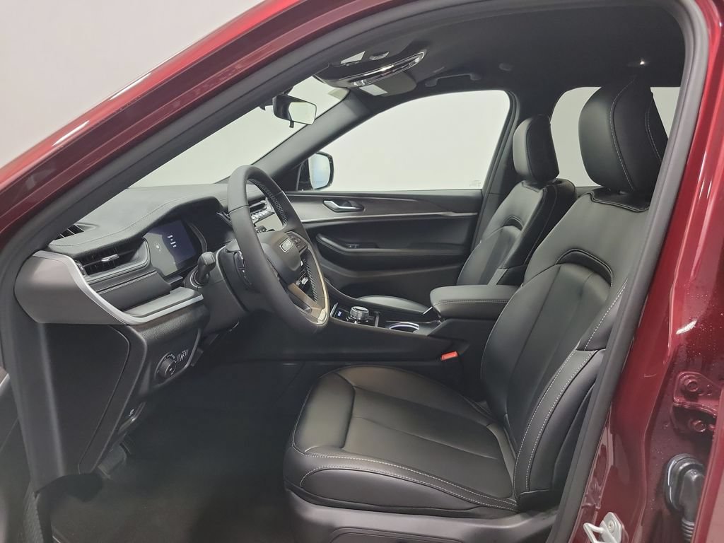 New 2025 Jeep Grand Cherokee L Limited AWD/4WD image 14