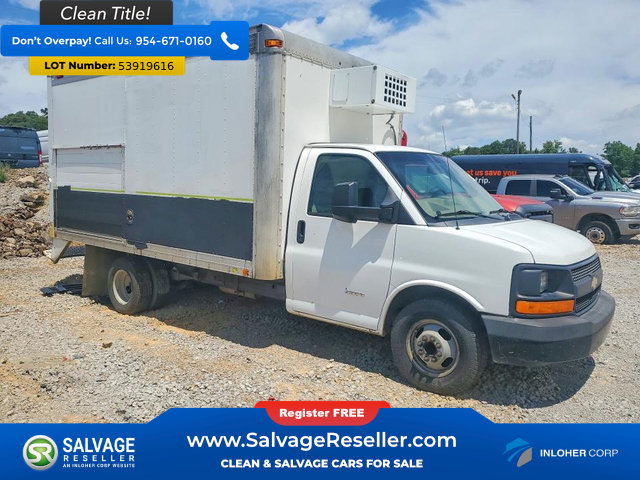 Used 2015 Chevrolet Express 4500 RWD image 5