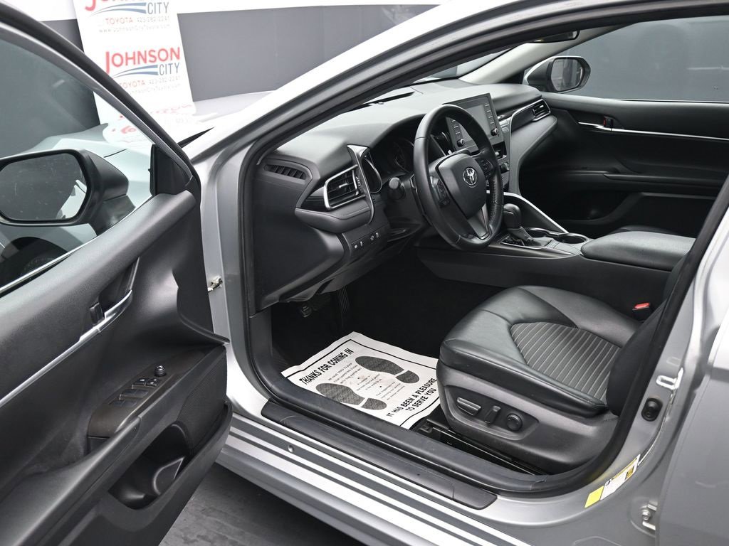 Used 2022 Toyota Camry SE image 15