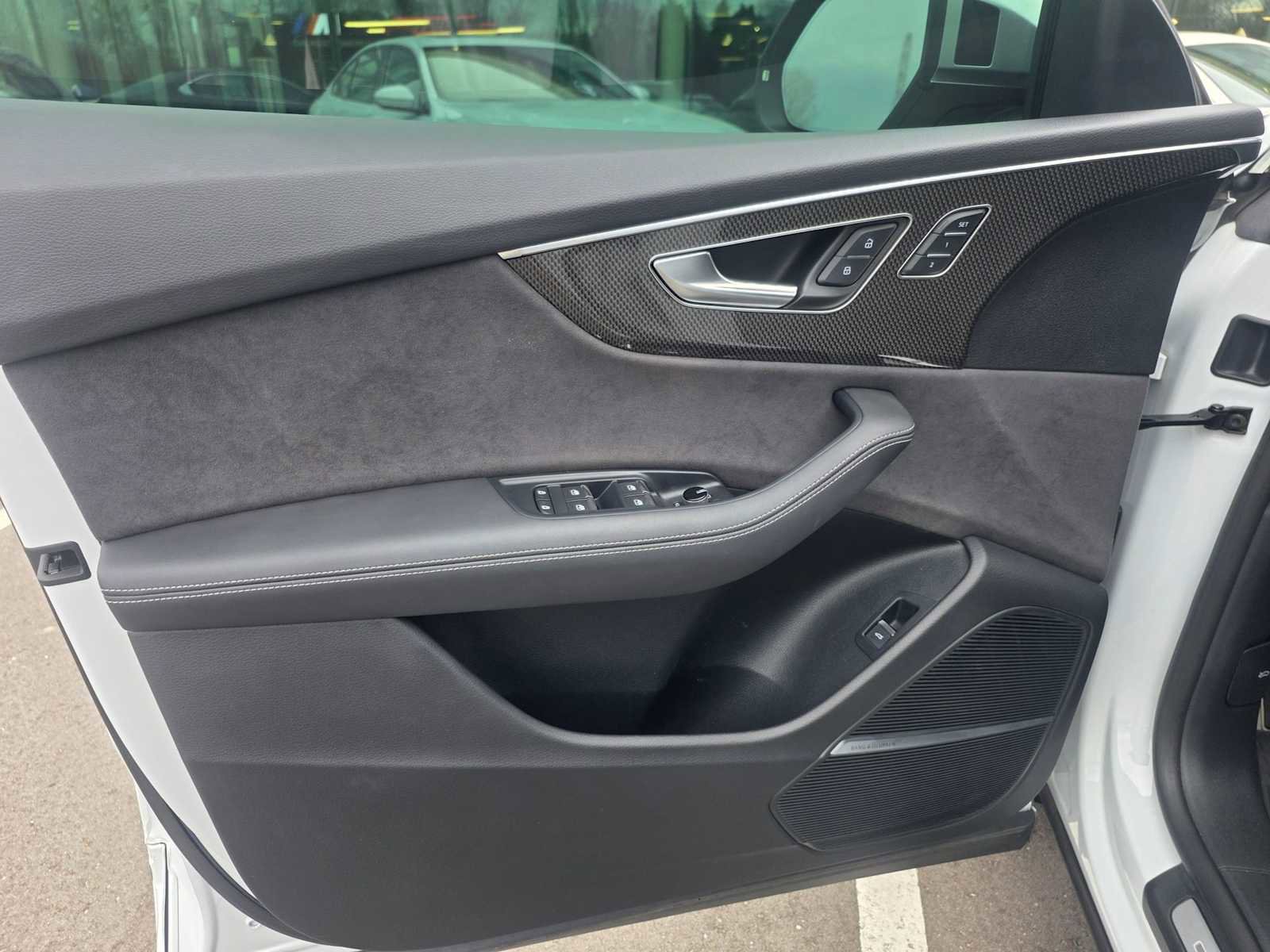 Used 2023 Audi SQ8 Premium Plus w/ Executive Package AWD/4WD image 13