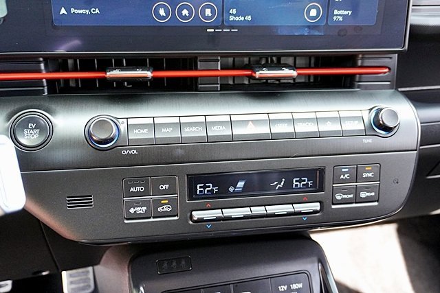 Used 2025 Hyundai Kona N Line image 32