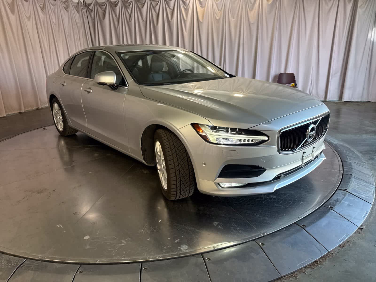 Used 2017 Volvo S90 T6 Momentum w/ Vision Package AWD/4WD image 3