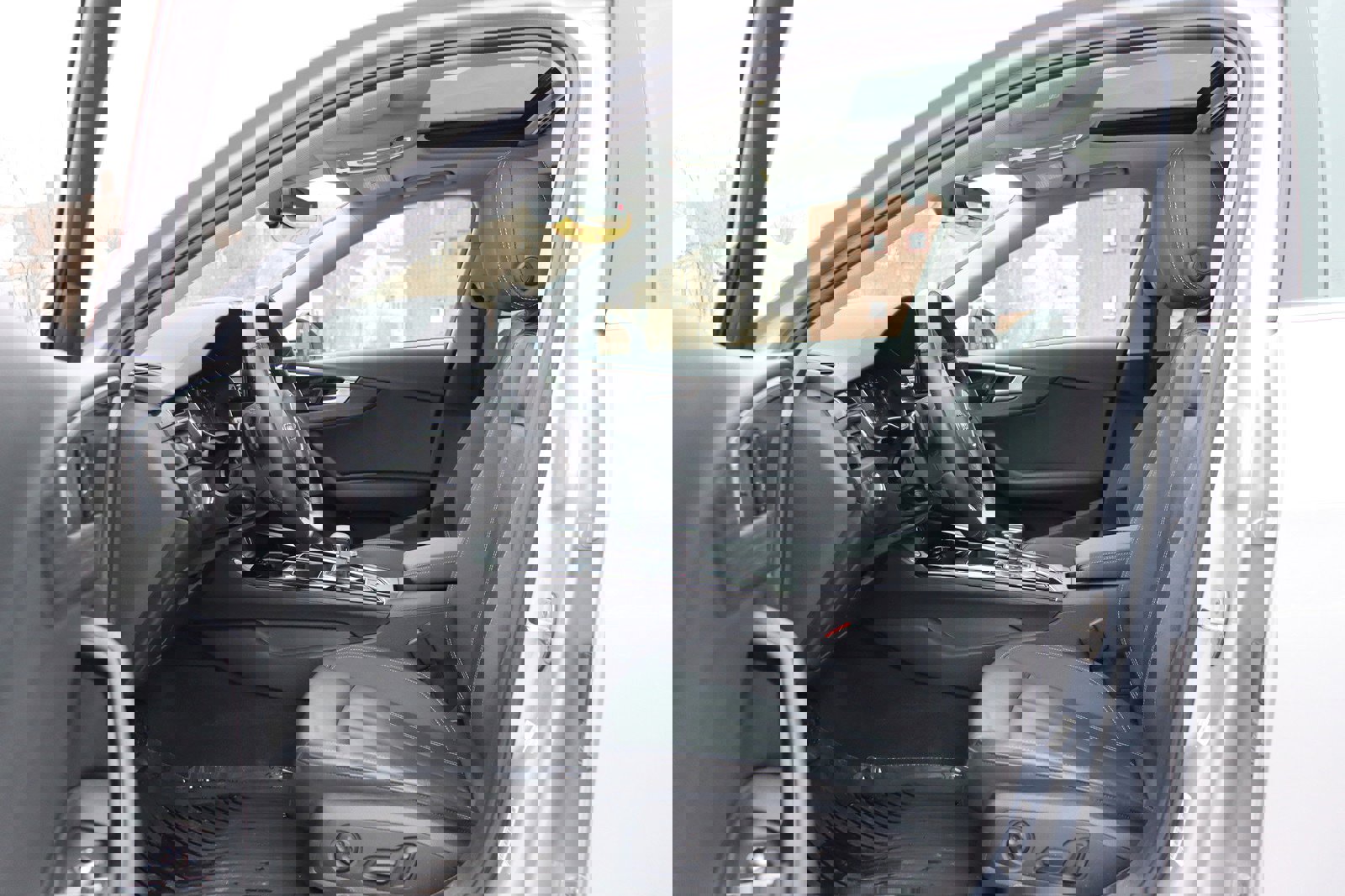 Used 2021 Audi A4 2.0T Premium w/ Convenience Package image 11