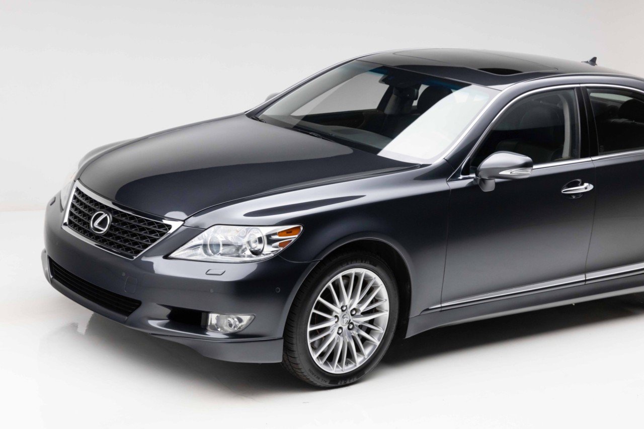 Used 2011 Lexus LS 460 w/ Sport Pkg RWD image 27