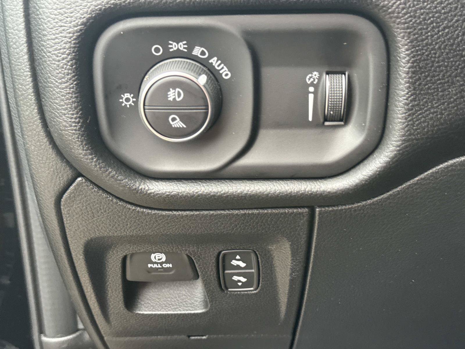 New 2026 RAM 1500 Big Horn AWD/4WD image 19