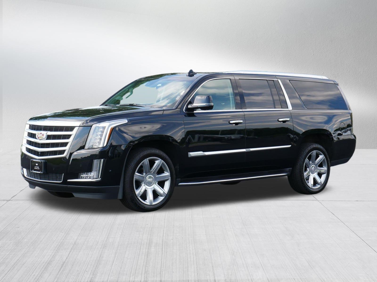 Used 2019 Cadillac Escalade ESV Luxury AWD/4WD image 3