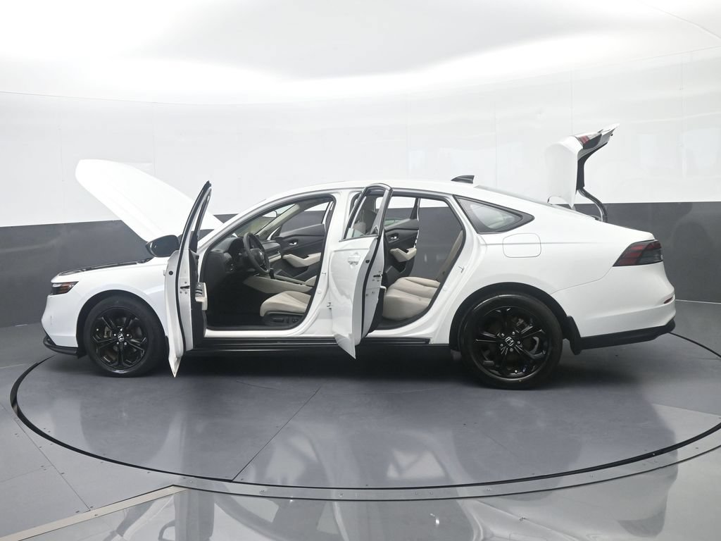 Used 2025 Honda Accord SE image 73