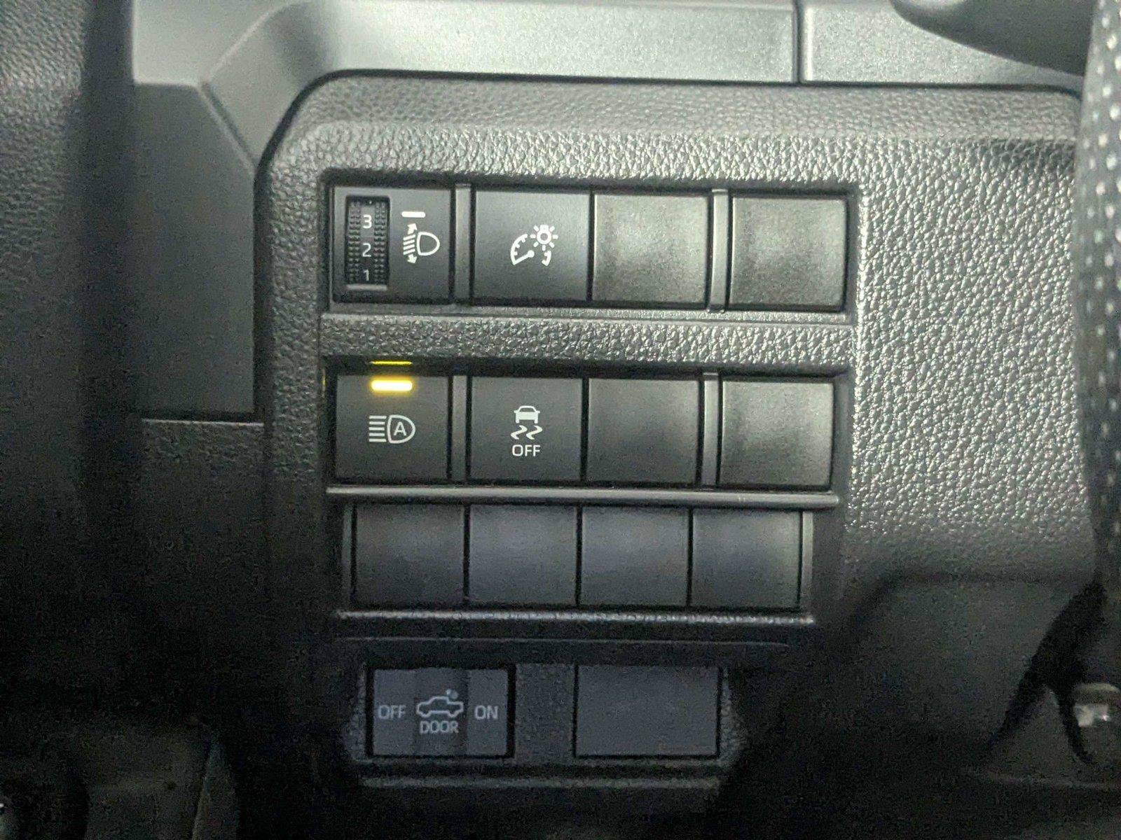 Used 2025 Toyota Tacoma SR AWD/4WD image 15