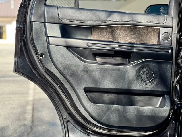 Used 2021 Ford Expedition Limited AWD/4WD image 15