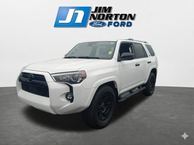 Used 2021 Toyota 4Runner SR5 RWD image 4