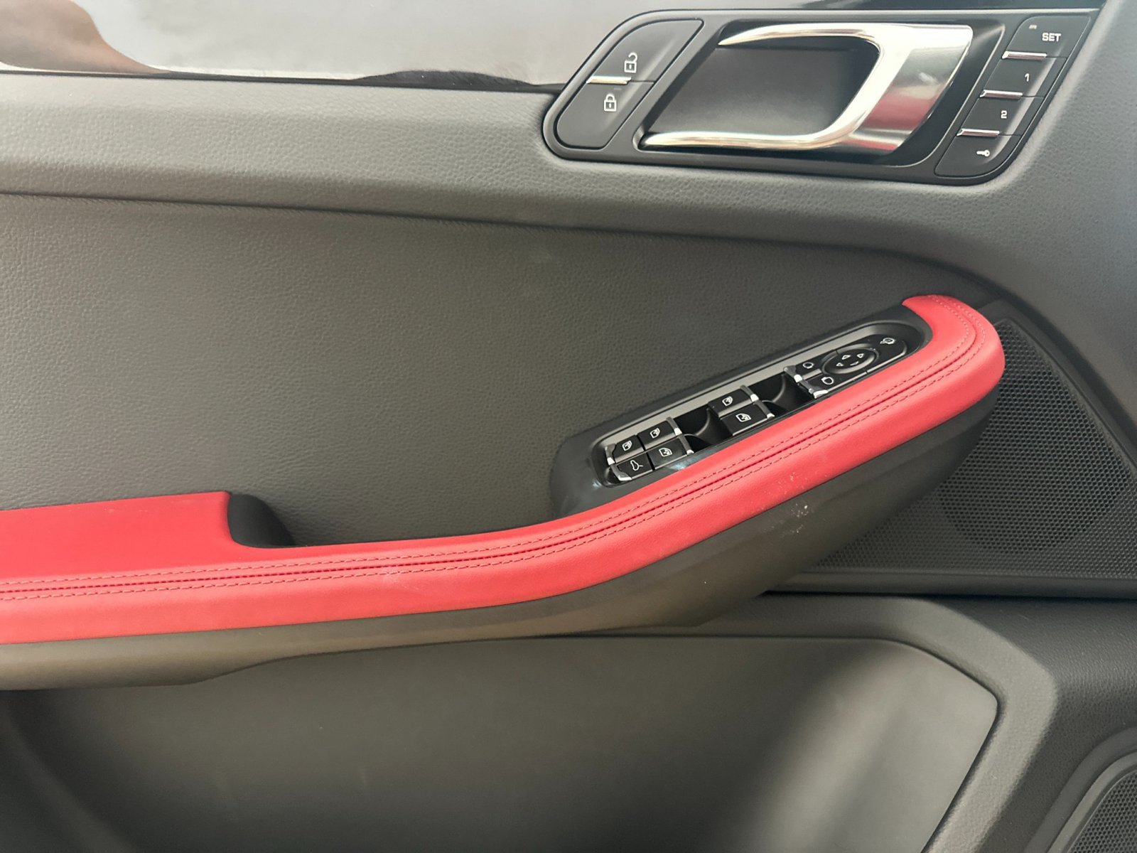New 2026 Porsche Macan AWD/4WD image 12