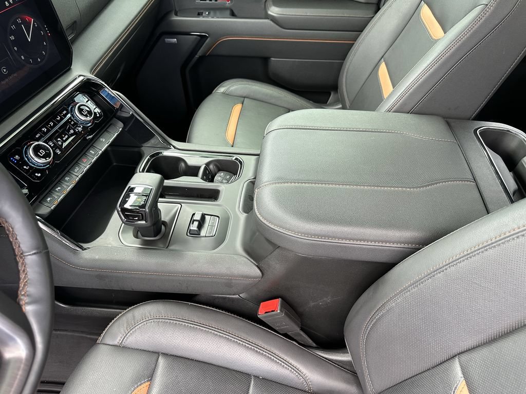 Used 2024 GMC Sierra 1500 AT4 w/ Technology Package AWD/4WD image 22