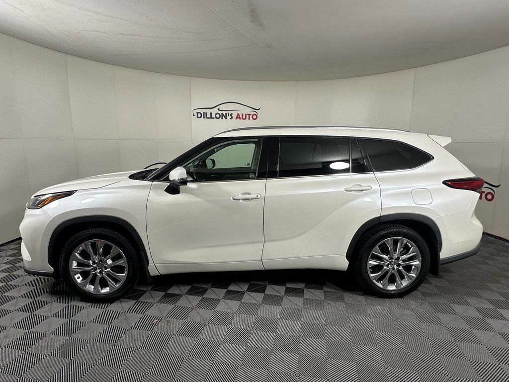 Used 2020 Toyota Highlander Limited image 3