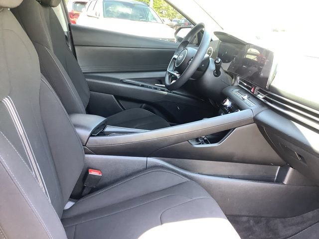 Certified 2024 Hyundai Elantra Blue FWD image 30