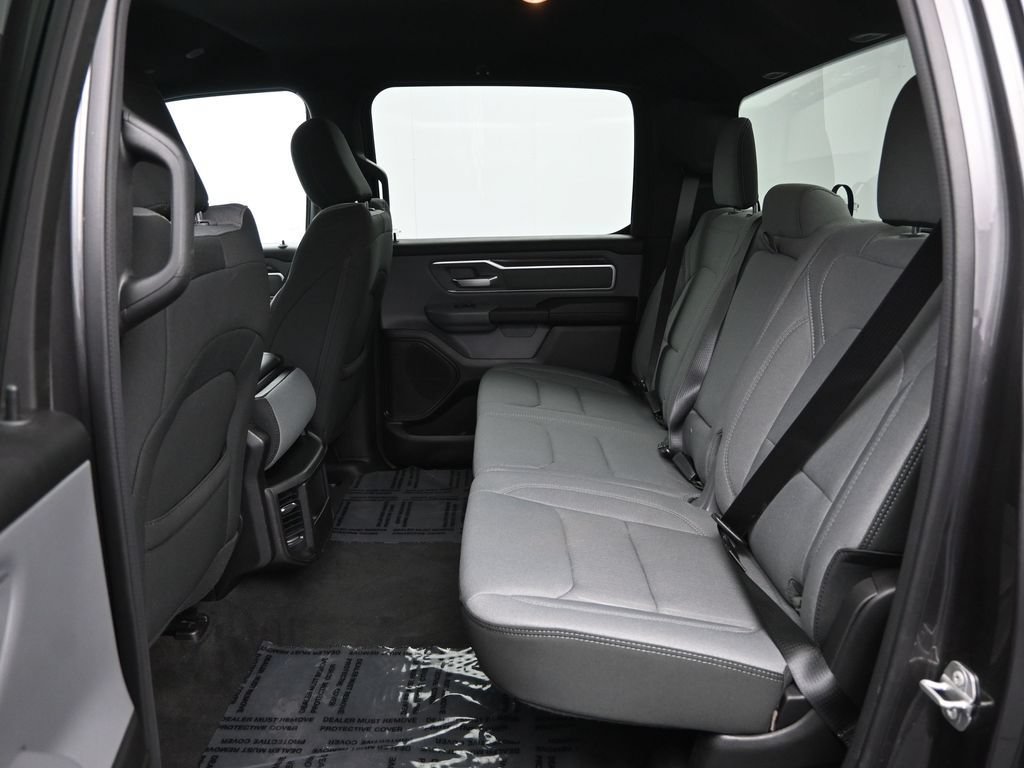 Used 2022 RAM 1500 Big Horn AWD/4WD image 32
