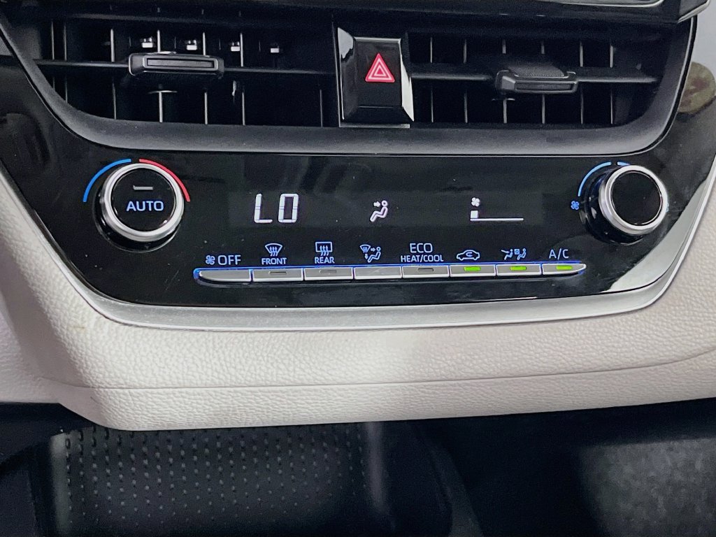 Used 2022 Toyota Corolla LE FWD image 23