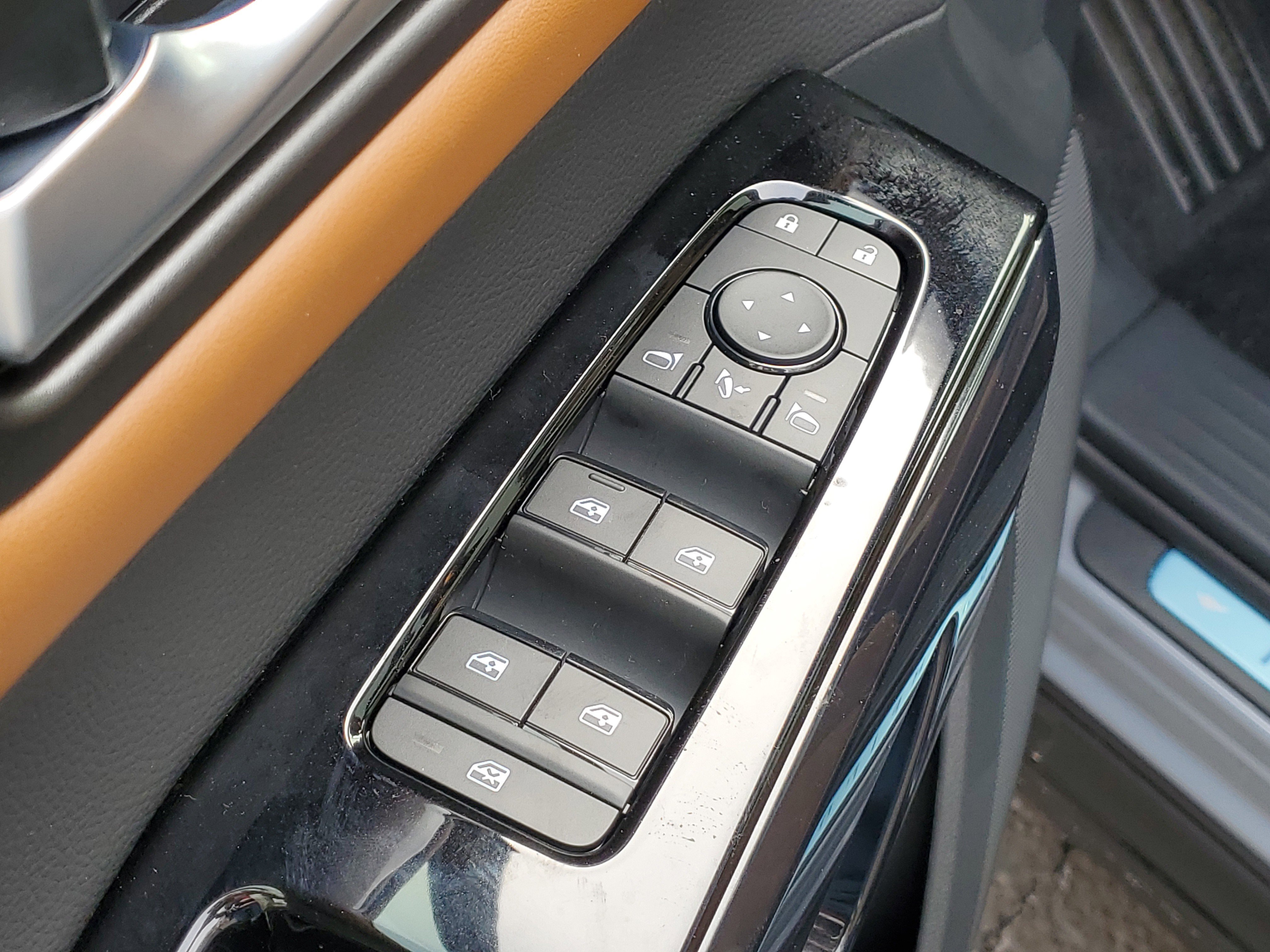 New 2026 Nissan Pathfinder Platinum image 23